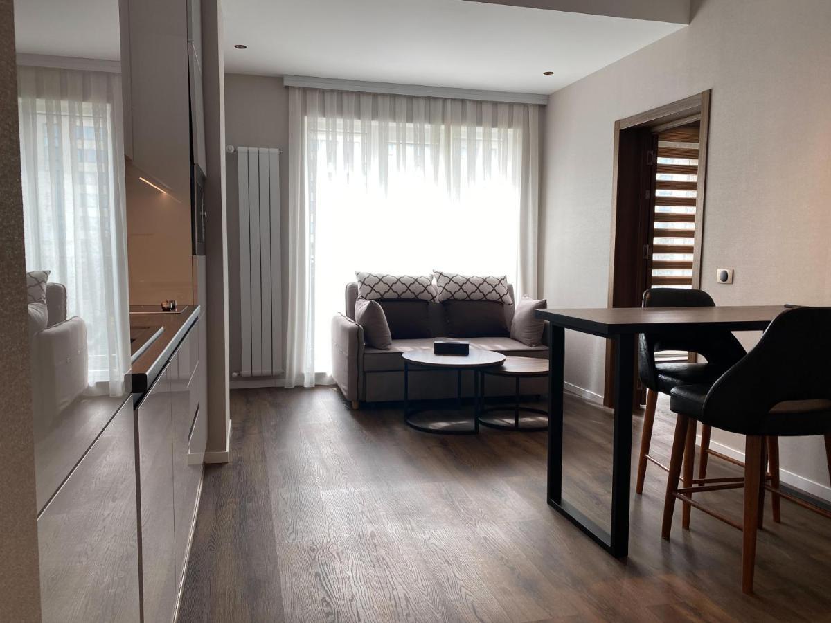 Golden Horn Apartment *